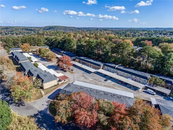$2,300 | 280 Winding River Drive, Unit B, Atlanta, GA 30350