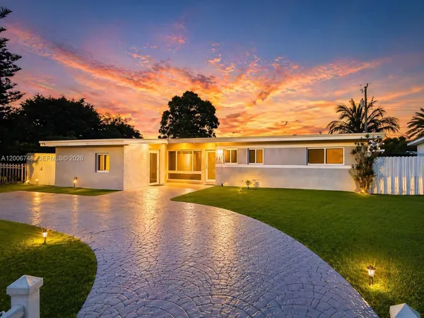 $6,800 | 561 Northeast 172nd Street, North Miami Beach, FL 33162