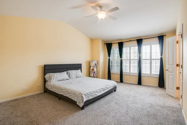 $405,000 | 2889 Peachtree Circle, Aurora, IL 60502