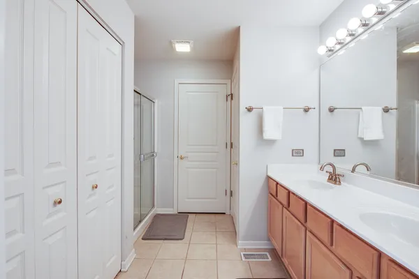 $405,000 | 2889 Peachtree Circle, Aurora, IL 60502