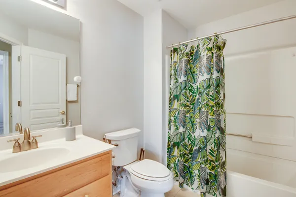 $405,000 | 2889 Peachtree Circle, Aurora, IL 60502