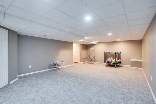 $405,000 | 2889 Peachtree Circle, Aurora, IL 60502