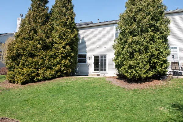 $405,000 | 2889 Peachtree Circle, Aurora, IL 60502