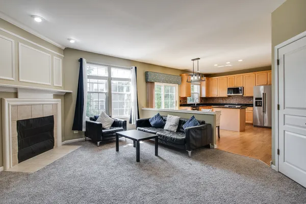 $405,000 | 2889 Peachtree Circle, Aurora, IL 60502