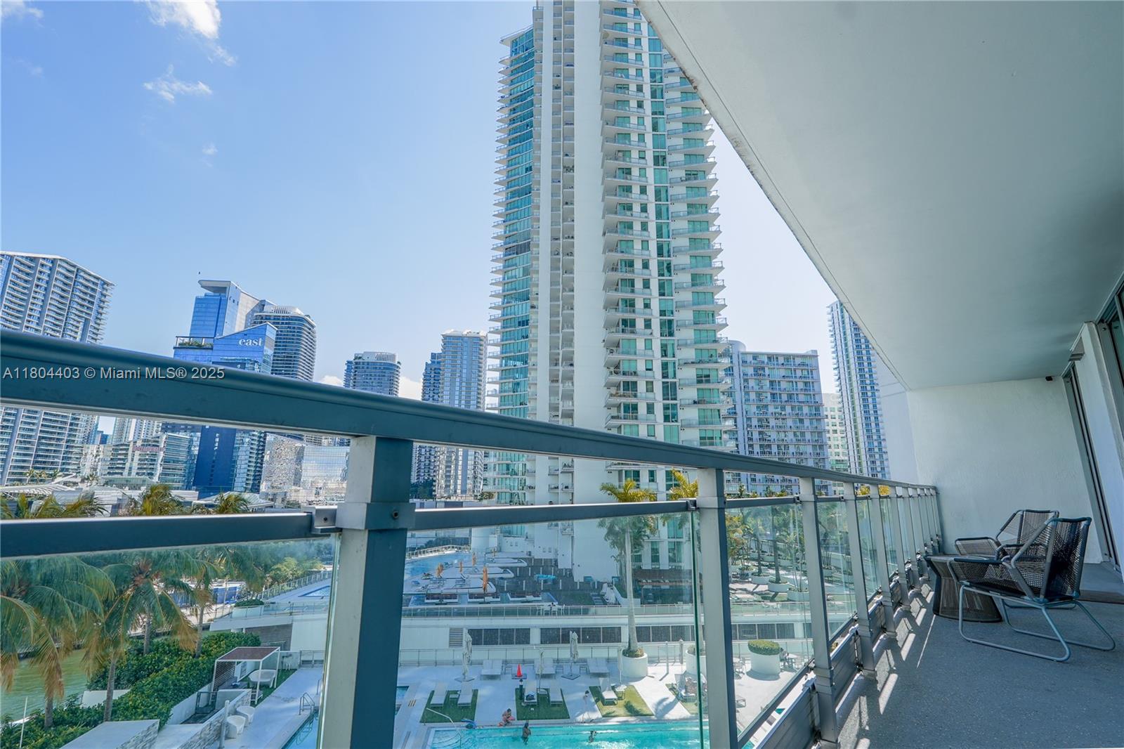90 Southwest 3rd Street, Unit 1401 Miami, FL 33130 - Photo 4 of 21 Gallery Image 4