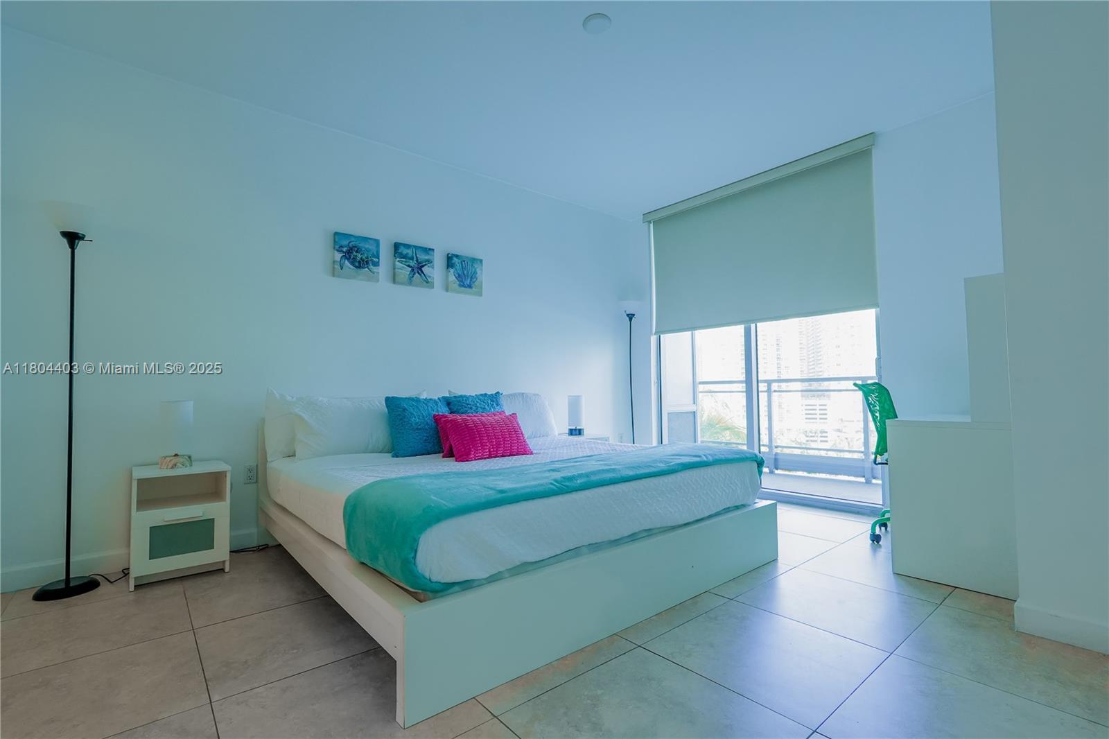 90 Southwest 3rd Street, Unit 1401 Miami, FL 33130 - Photo 7 of 21 Gallery Image 7