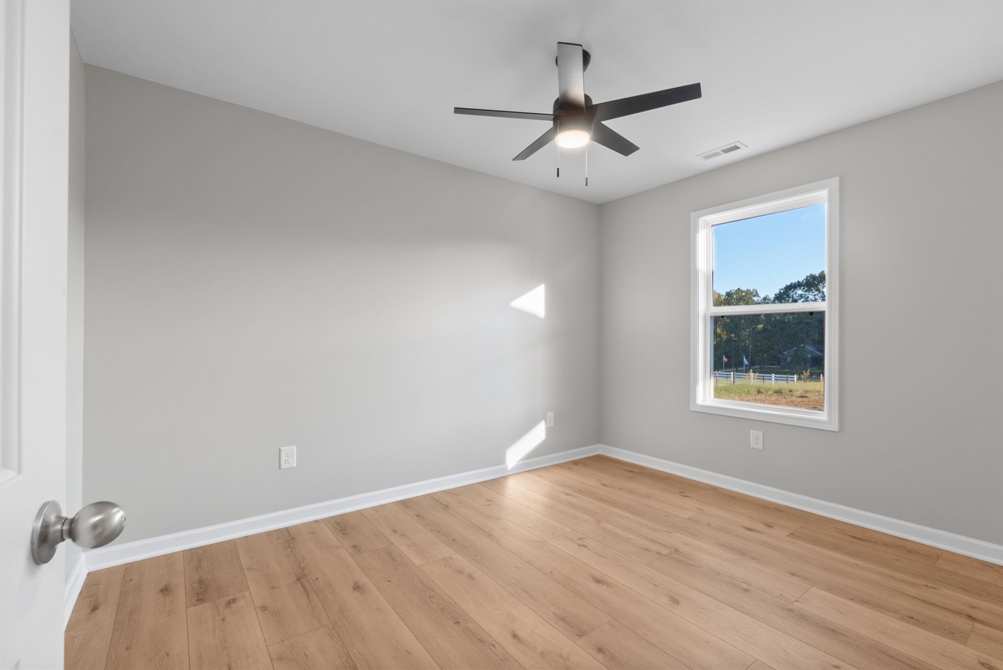 81 Dukes Park Road Summertown, TN 38483 - Photo 17 of 32