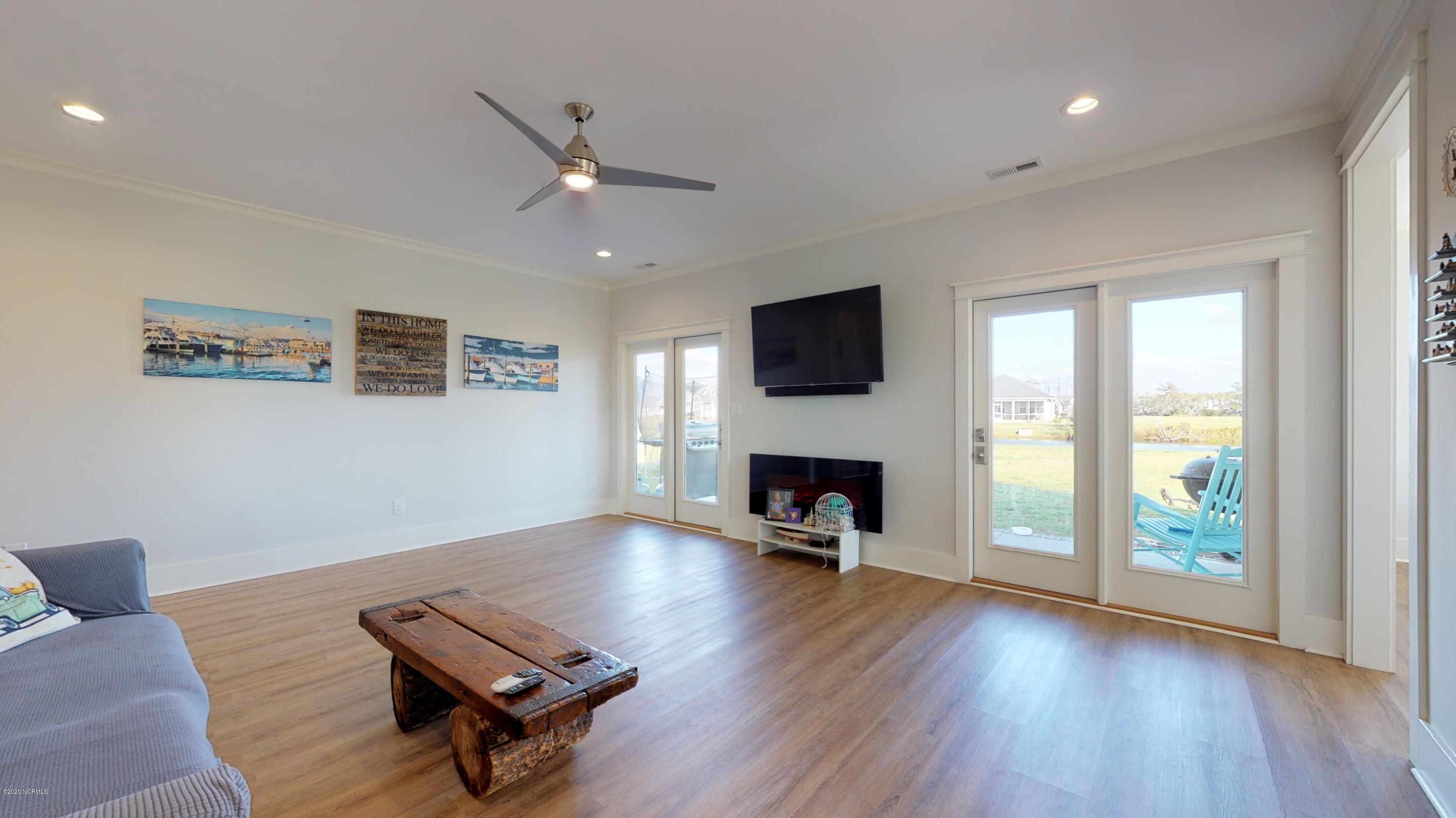 1716 Olde Farm Road Morehead City, NC 28557 - Photo 13 of 57 Family Room