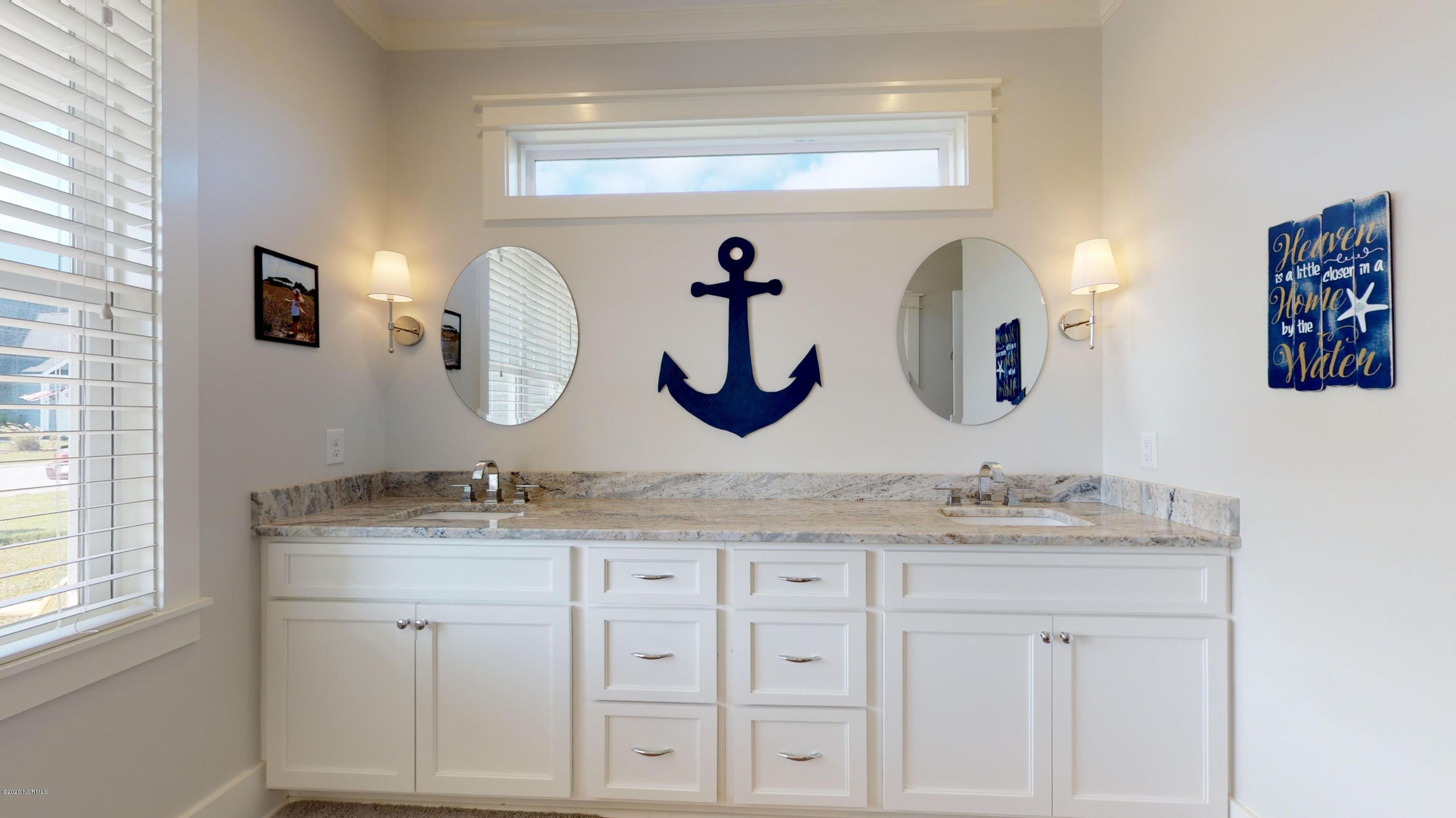 1716 Olde Farm Road Morehead City, NC 28557 - Photo 27 of 57 Principal Suite4