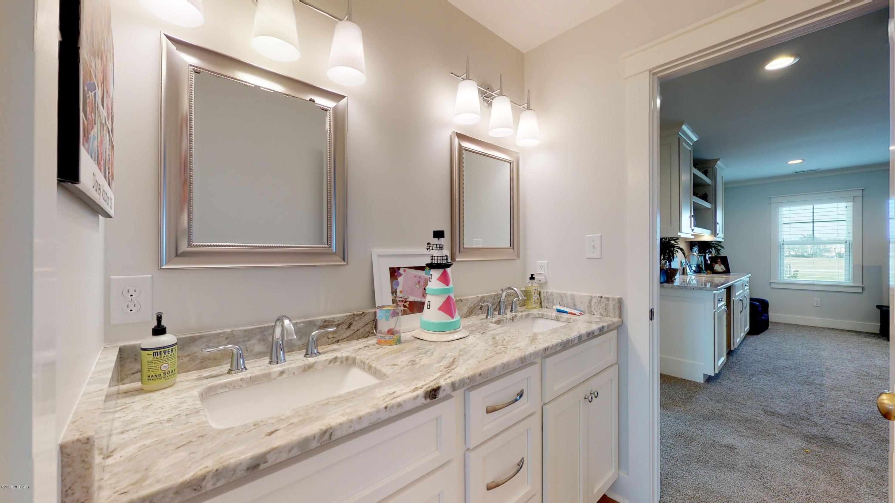 1716 Olde Farm Road Morehead City, NC 28557 - Photo 39 of 57 Upstairs Full Bath