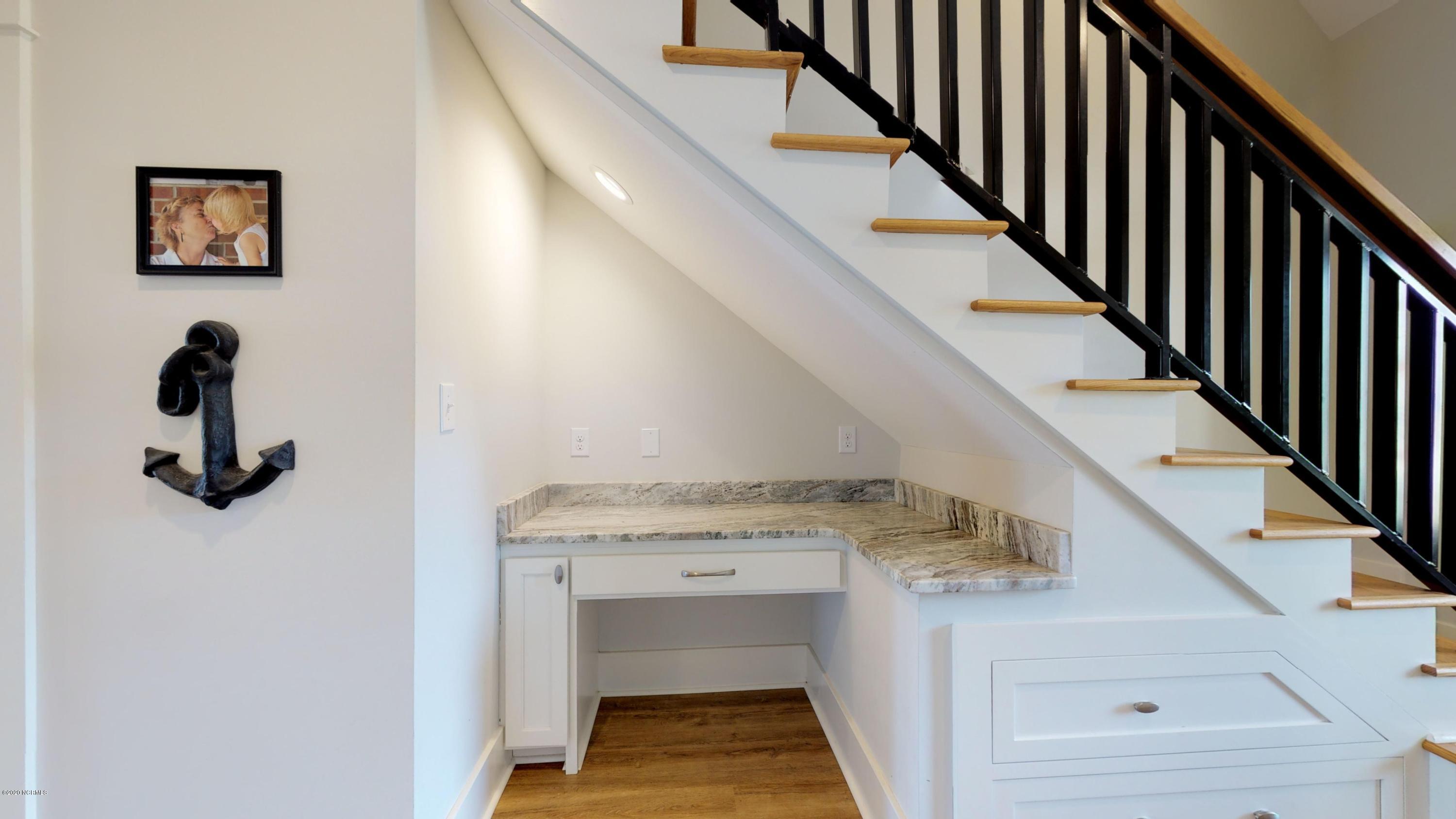 1716 Olde Farm Road Morehead City, NC 28557 - Photo 8 of 57 Office Nook