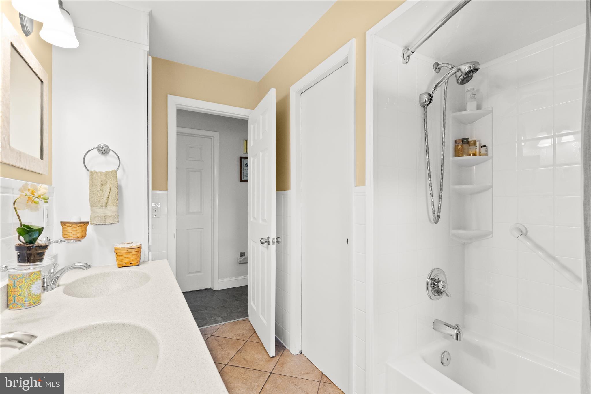 22 Northview Drive Hanover, PA 17331 - Photo 21 of 47 a bathroom with a tub sink and mirror