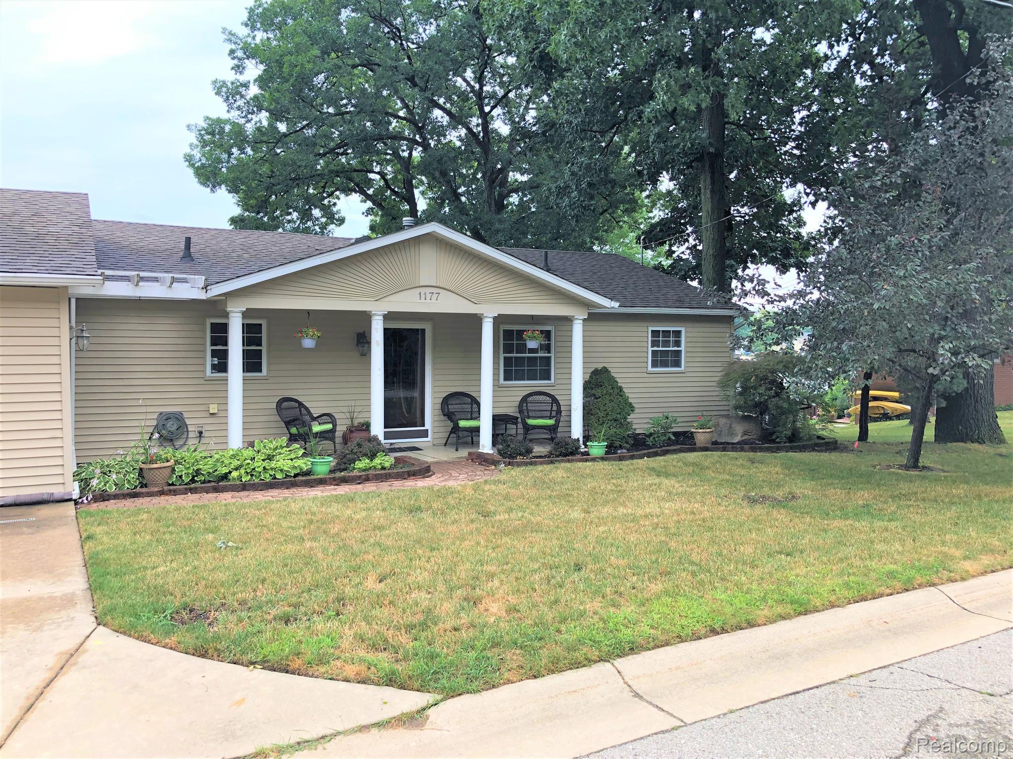 1177 Butler Boulevard Howell, MI 48843 - Photo 2 of 40 Road frontage