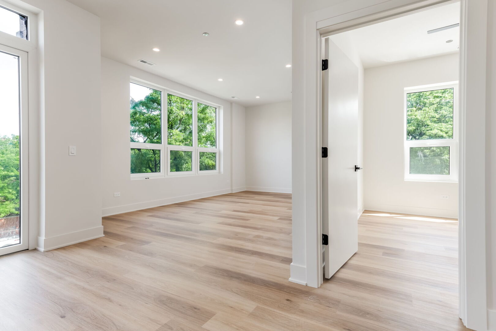 224 South Ashland Avenue, Unit 201 Chicago, IL 60607 - Photo 2 of 21