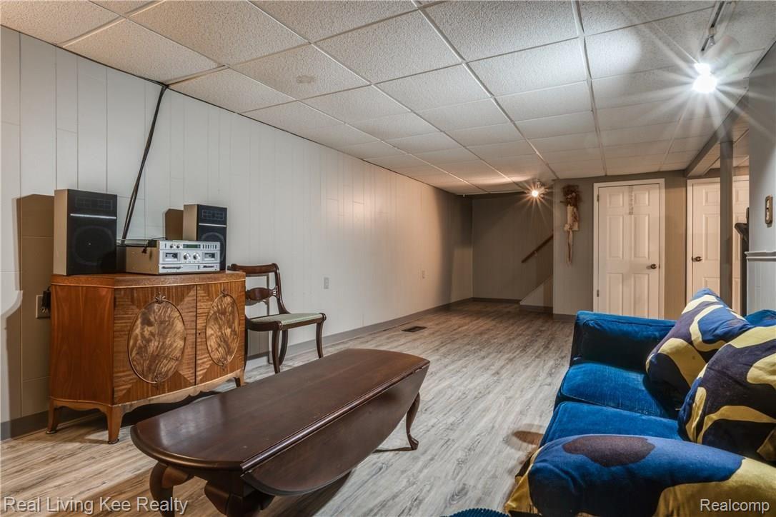 621 Rewold Drive Rochester, MI 48307 - Photo 22 of 34 Lower level family room.