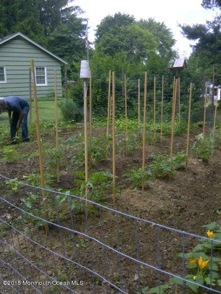 260 Sunrise Road Middletown, NJ 07748 - Photo 18 of 20 garden