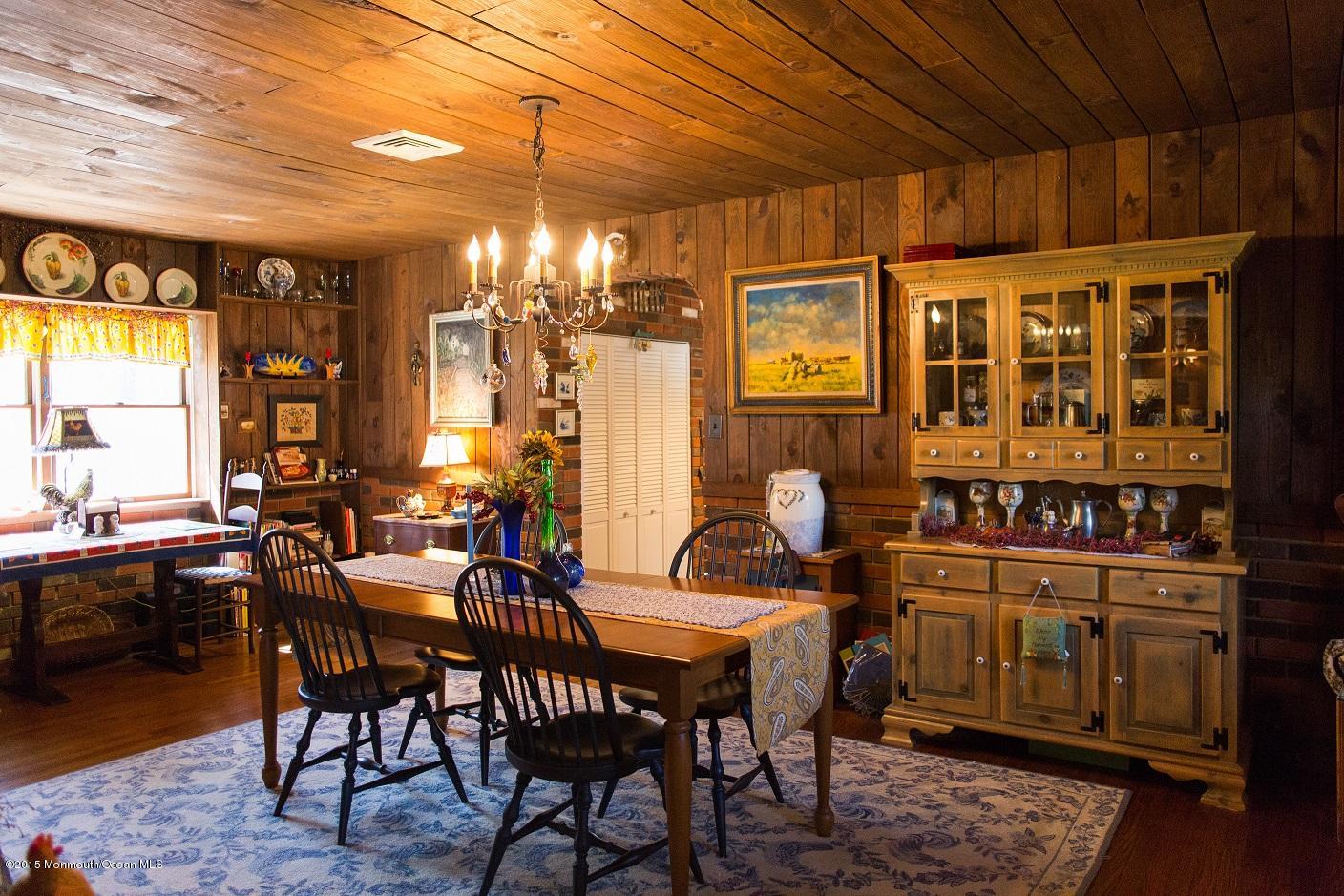 260 Sunrise Road Middletown, NJ 07748 - Photo 4 of 20 KM3A0225.jpg
