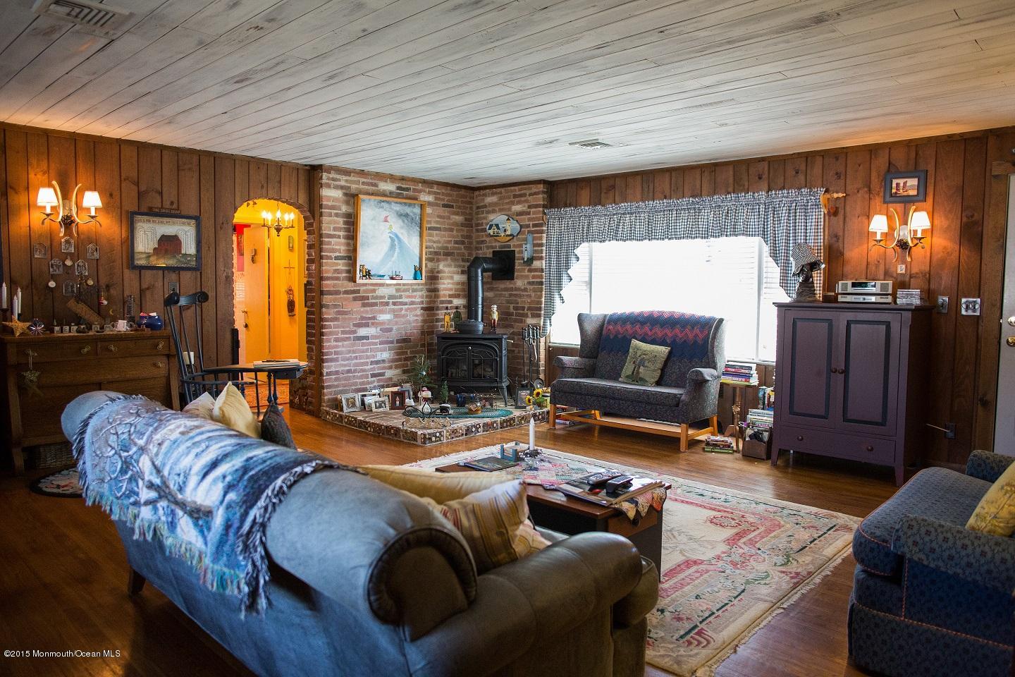 260 Sunrise Road Middletown, NJ 07748 - Photo 7 of 20 KM3A0228.jpg