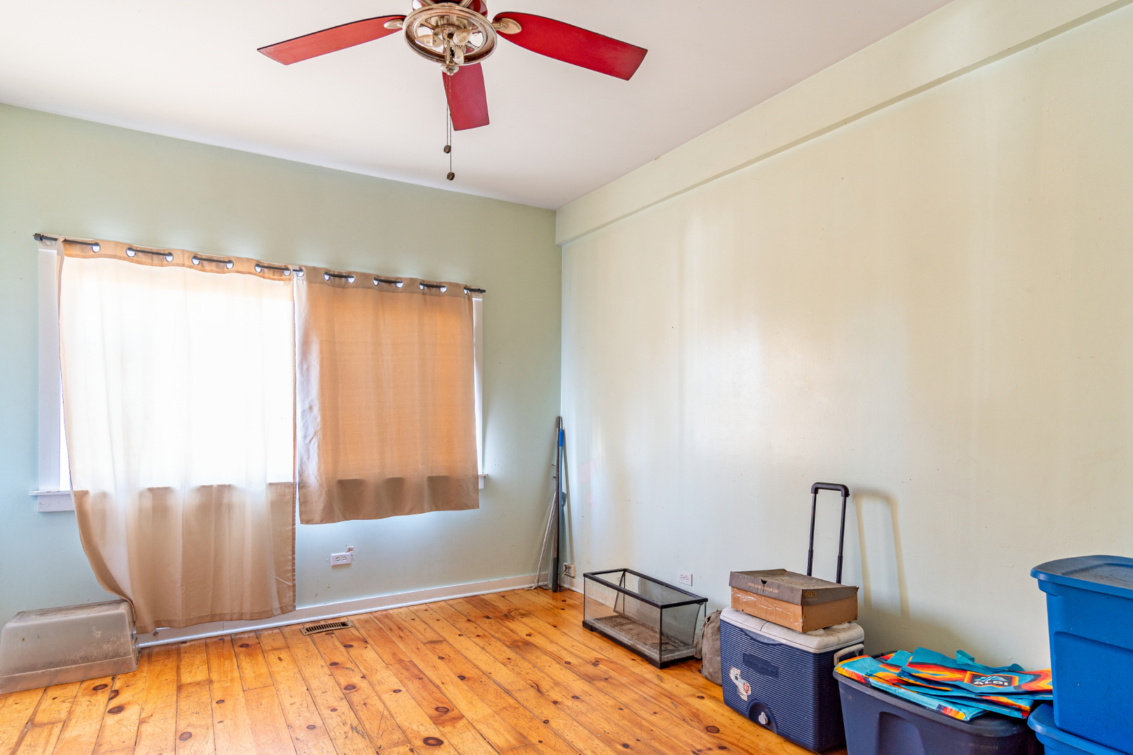 5230 South Justine Street Chicago, IL 60609 - Photo 8 of 15 a view of a room with window and cabinet