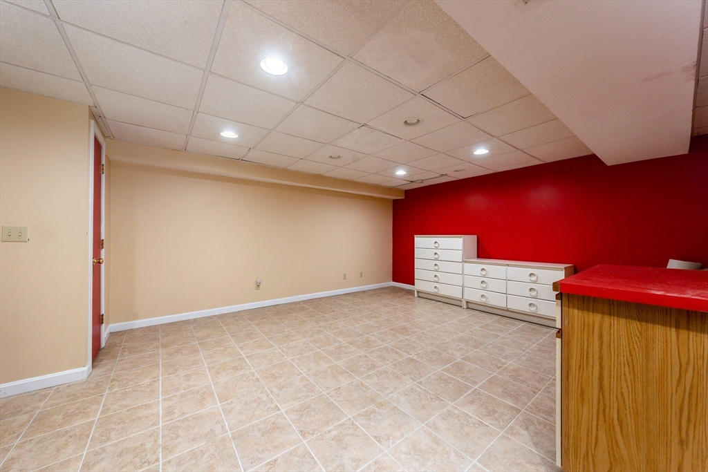 121 S Shellback Way, Unit 121 Mashpee, MA 02649 - Photo 19 of 23 a view of a room with windows