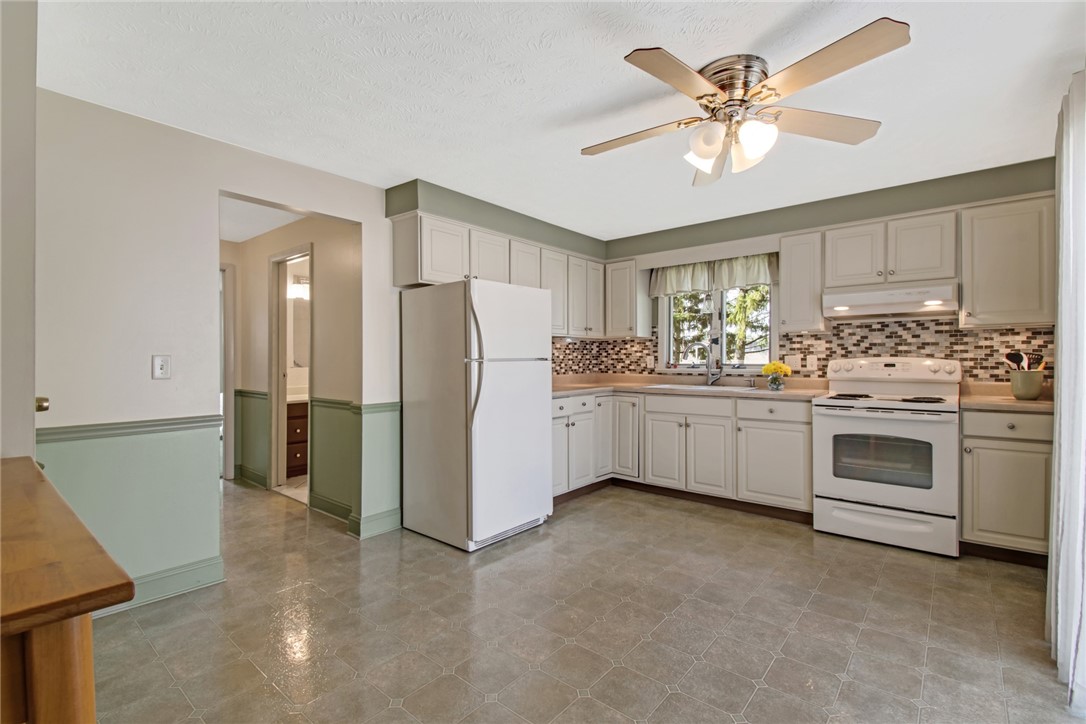 166 Kearney Drive Irondequoit, NY 14617 - Photo 7 of 31