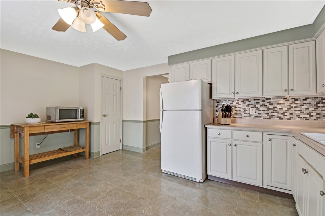 166 Kearney Drive Irondequoit, NY 14617 - Photo 9 of 31