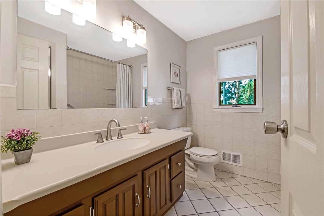 166 Kearney Drive Irondequoit, NY 14617 - Photo 10 of 31