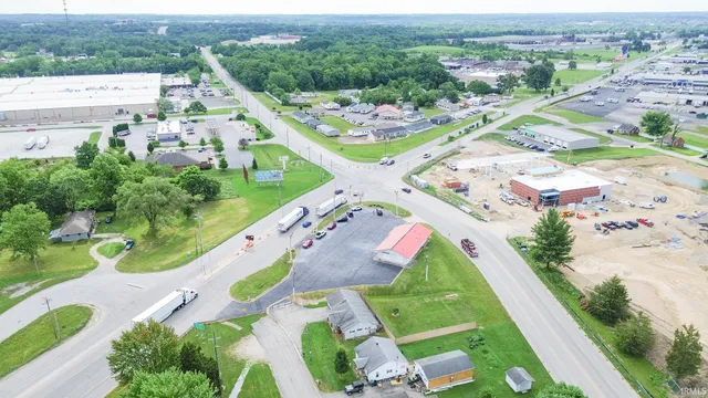 $999,999 | 2700 Williamsburg, Richmond, IN 47374