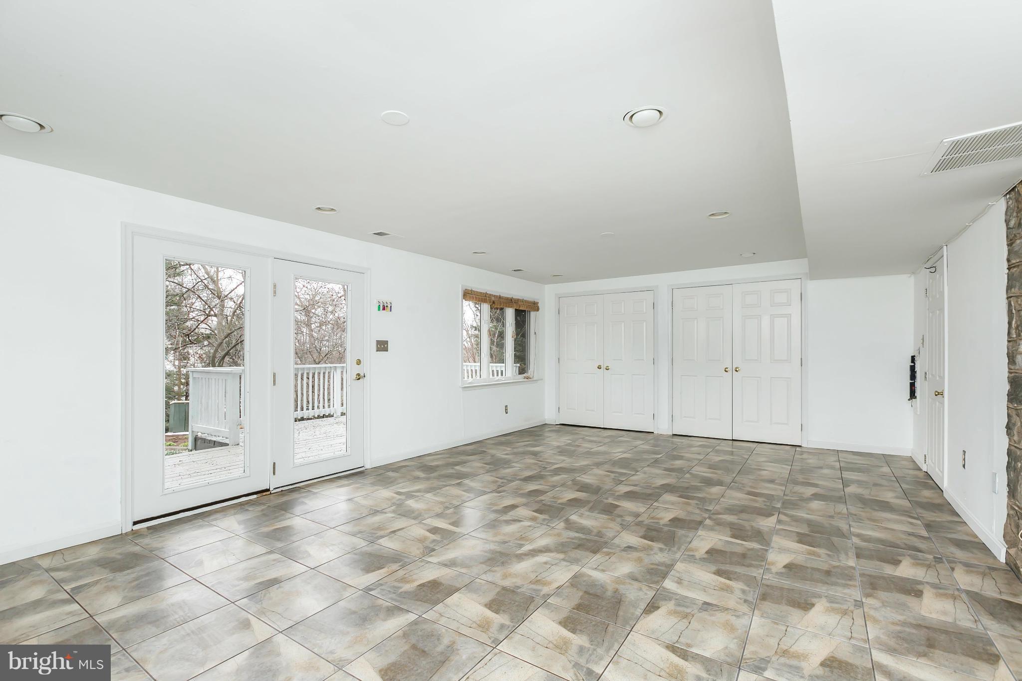 1 Midvale Road Baltimore, MD 21210 - Photo 21 of 30 a view of an empty room with a window