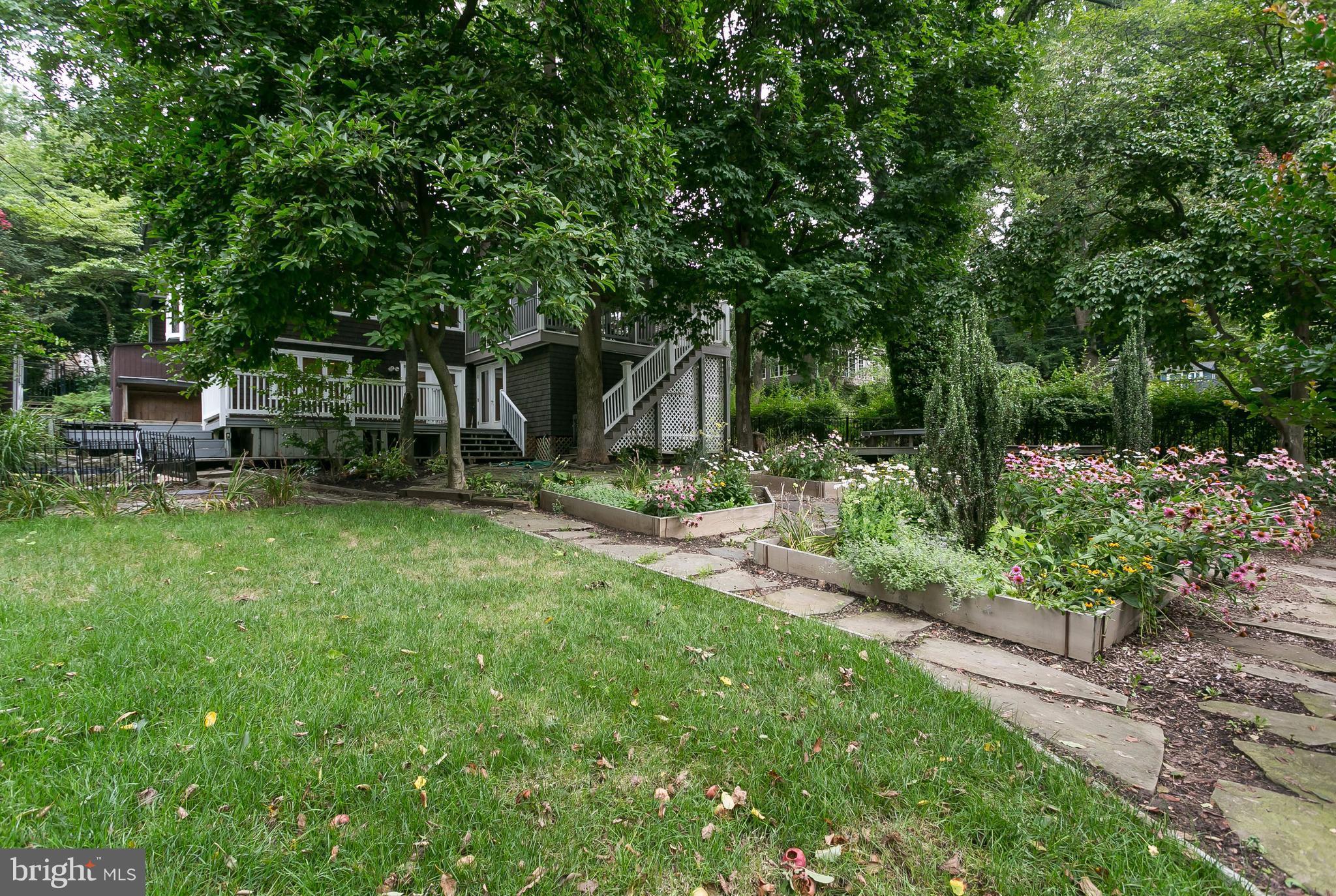 1 Midvale Road Baltimore, MD 21210 - Photo 29 of 30 a backyard of a house with outdoor seating and green space