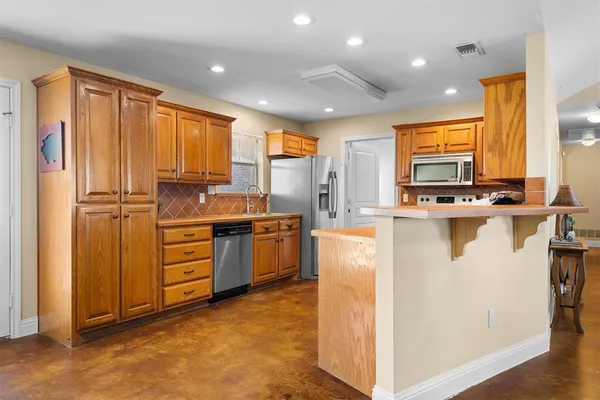 $1,195,000 | 19754 County Road 818, Farmersville, TX 75442