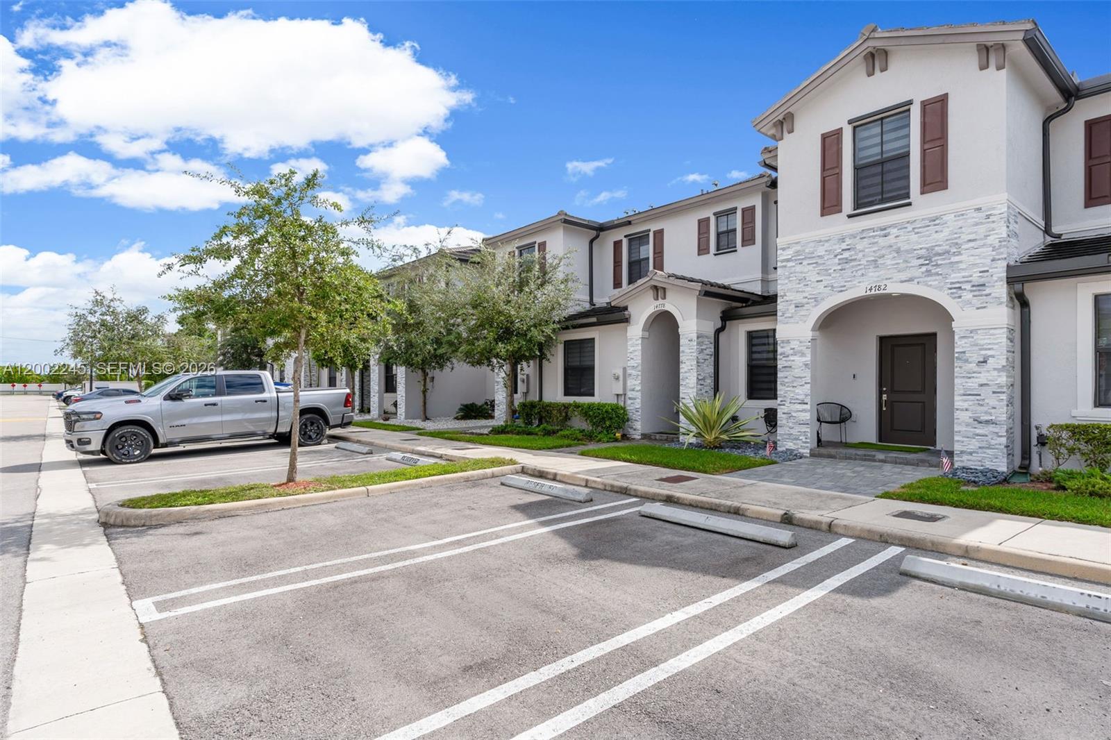14782 Southwest 181st Terrace Miami, FL 33187 - Photo 4 of 49
