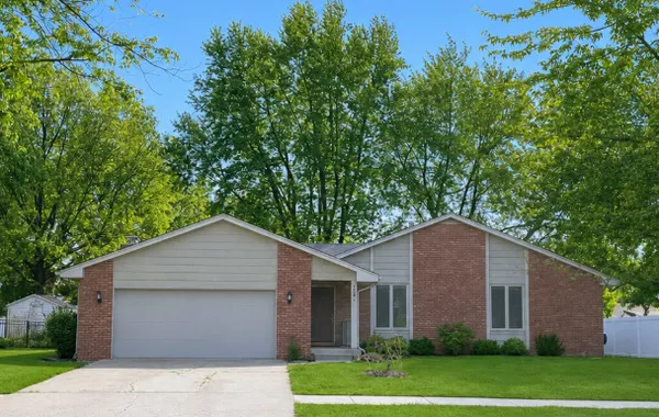 $319,000 | 248 Fox Trail Drive, Bourbonnais, IL 60914