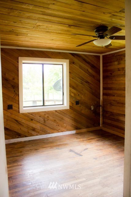 530 Larson Road Silver Creek, WA 98585 - Photo 3 of 12 Gallery Image 3