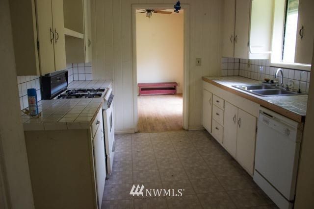 530 Larson Road Silver Creek, WA 98585 - Photo 8 of 12 Gallery Image 8
