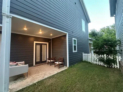 $3,250 | 3710 Prague Mews, Dallas, TX 75236