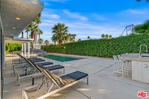 $995,000 | 2251 East Calle Papagayo, Palm Springs, CA 92262