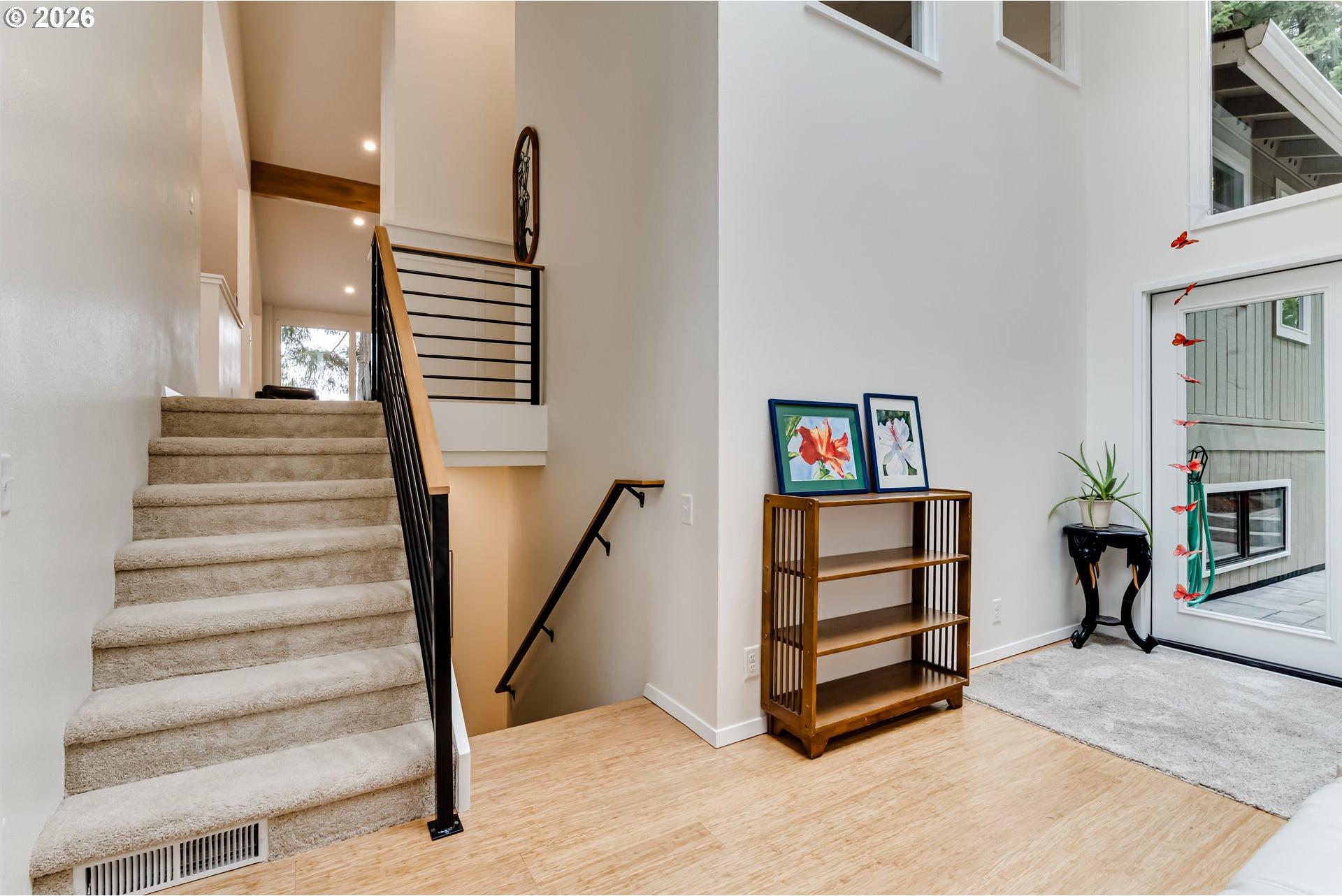 3815 Spring Boulevard Eugene, OR 97405 - Photo 18 of 48 Entrance/Foyer