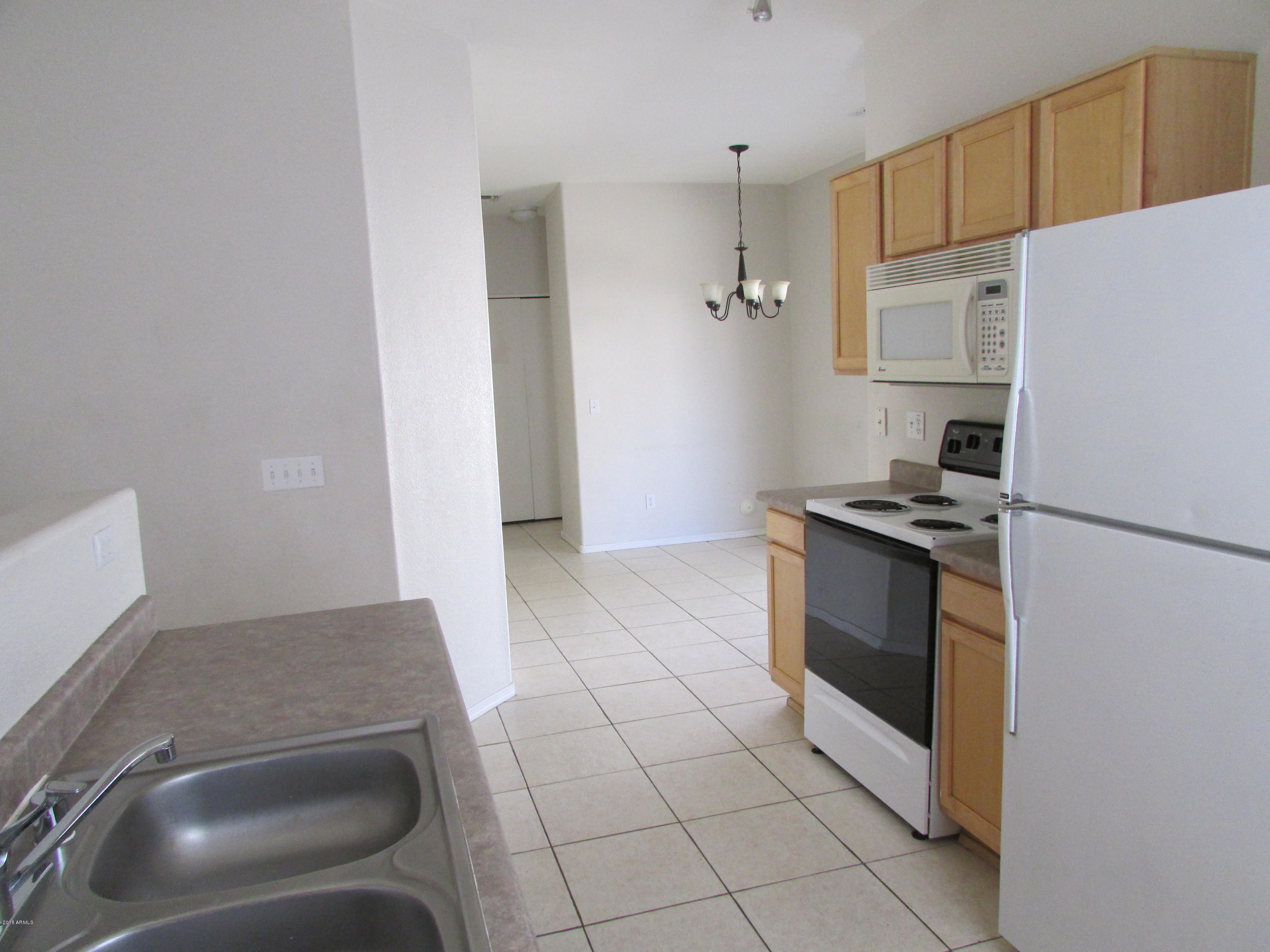 13238 West Redfield Road Surprise, AZ 85379 - Photo 7 of 17 IMG_1720