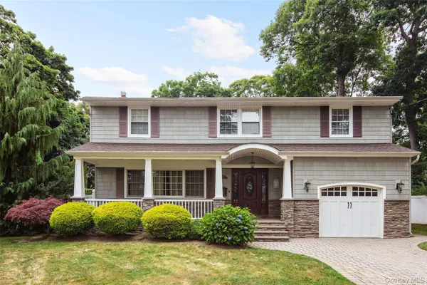 $1,300,000 | 1390 Poulson Street, Wantagh, NY 11793