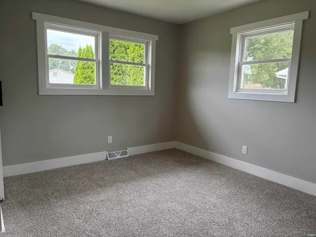 $309,900 | 1403 Lakeview Boulevard, Warsaw, IN 46580