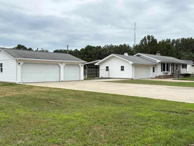 $309,900 | 1403 Lakeview Boulevard, Warsaw, IN 46580