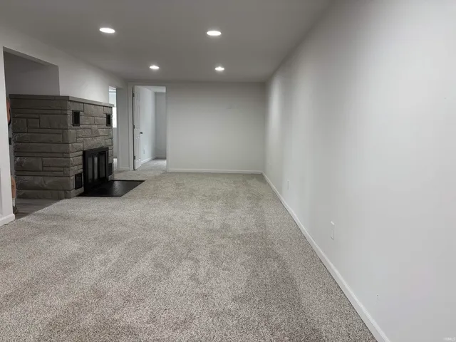 $309,900 | 1403 Lakeview Boulevard, Warsaw, IN 46580