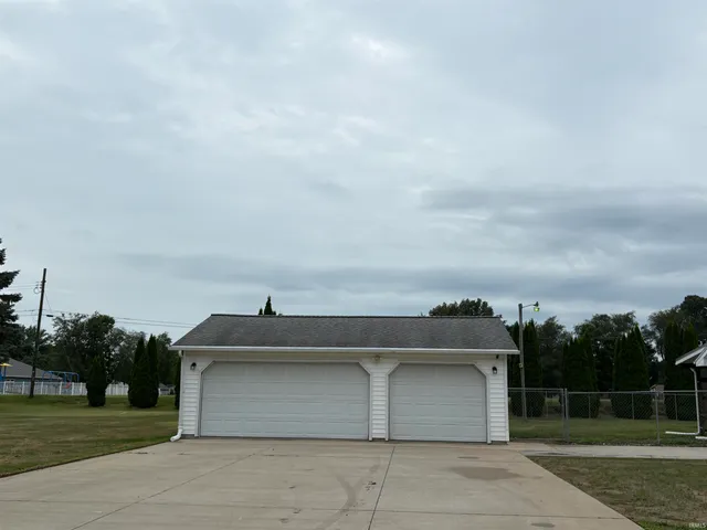 $309,900 | 1403 Lakeview Boulevard, Warsaw, IN 46580