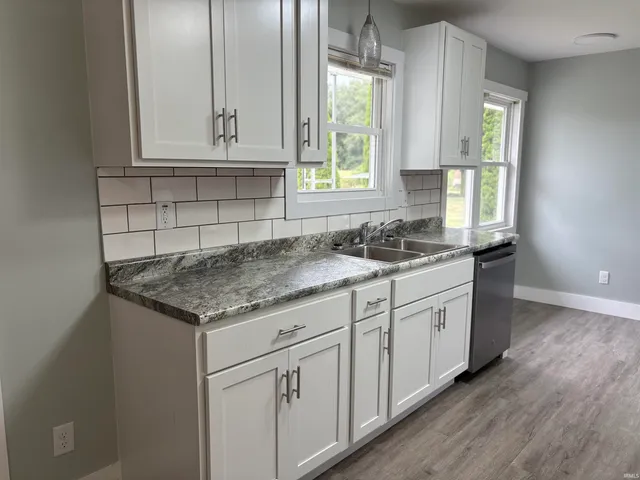 $309,900 | 1403 Lakeview Boulevard, Warsaw, IN 46580