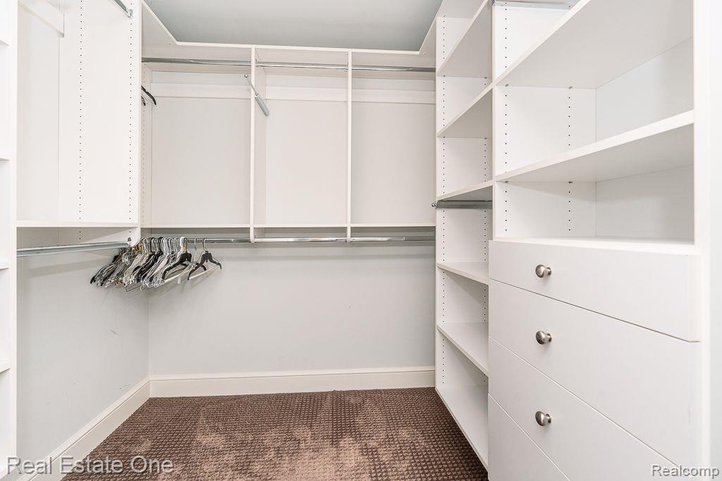 611 Wellington Circle Rochester Hills, MI 48309 - Photo 56 of 70