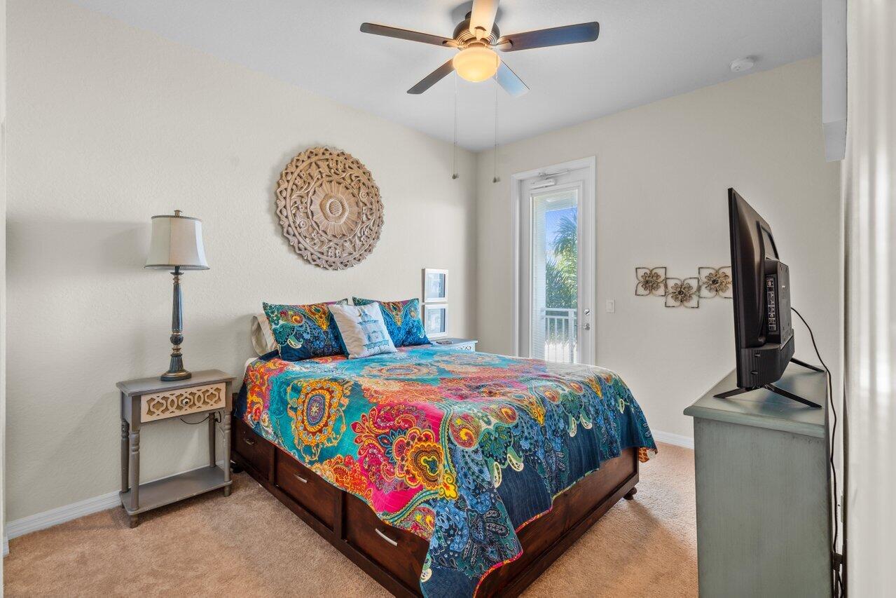 1311 Community Drive Jupiter, FL 33458 - Photo 16 of 32 2nd bedroom