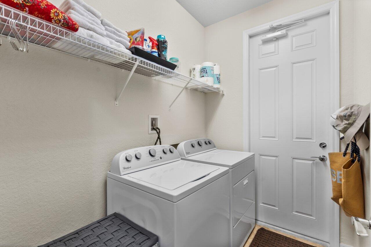 1311 Community Drive Jupiter, FL 33458 - Photo 19 of 32 014-1311CommunityDrive-Jupiter-FL-33458-