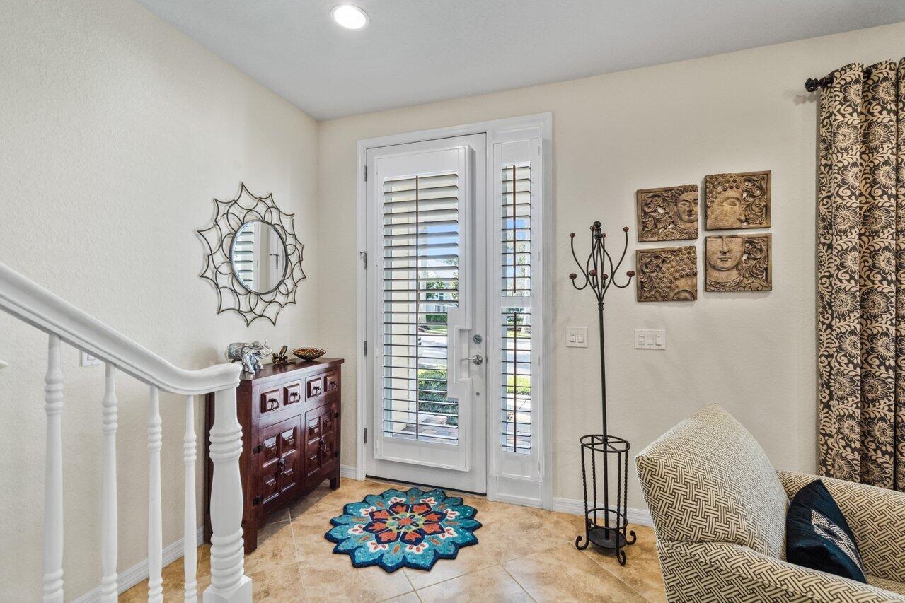 1311 Community Drive Jupiter, FL 33458 - Photo 2 of 32 006-1311CommunityDrive-Jupiter-FL-33458-