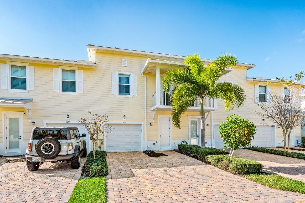 1311 Community Drive Jupiter, FL 33458 - Photo 32 of 32 025-1311CommunityDrive-Jupiter-FL-33458-